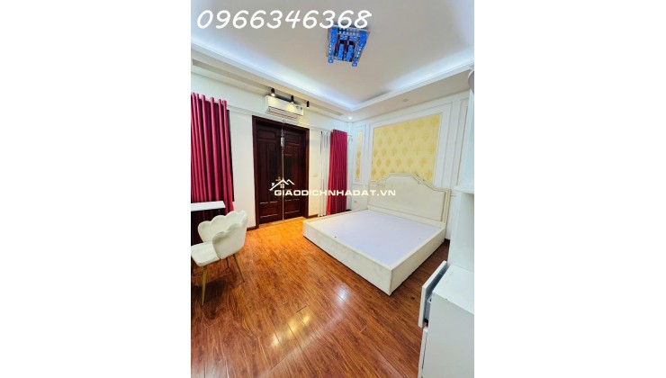 Tuyệt vời! Dựa trên những thông tin bạn cung cấp và yêu cầu, đây là một số tiêu đề bạn có thể tham khảo:

**Lựa chọn 1 (Tập trung vào vị trí và giá