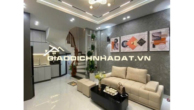 TRẦN QUỐC VƯỢNG – TRUNG TÂM CẦU GIẤY – 2 MẶT THOÁNG – Ô TÔ ĐỖ CỬA