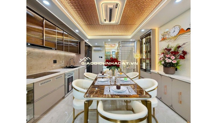 Bán nhà hxh Quang Trung, P. 8, Q. Gò Vấp. Nhà đẹp 5 tâng, có thang máy, full nội thất