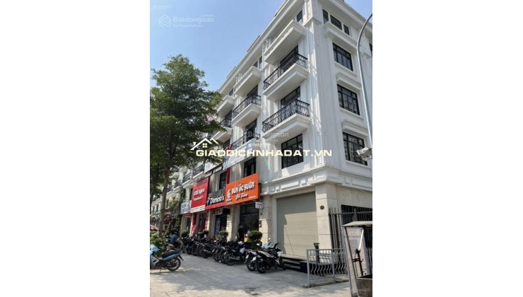 Bán nhà 6 tầng Shophouse Xuân La, sẵn nội thất thang máy, kd đỉnh, sdcc. Giá 39 tỷ