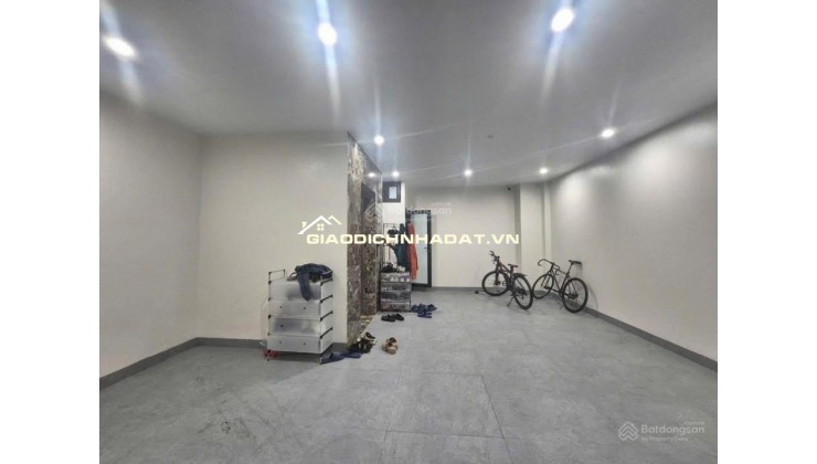 Bán nhà ngõ Tây Sơn, Đống Đa. 45m2 x 7 tầng, 7 phòng ngủ. Sổ đỏ chính chủ. Giá 14.3 tỷ.