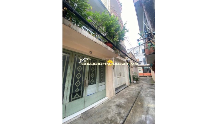 Bán nhà Bình Thạnh gần Thị Nghè-2 Lầu HẺM XE HƠI cách 15M- 42M2-Chỉ 5.2 đồng
