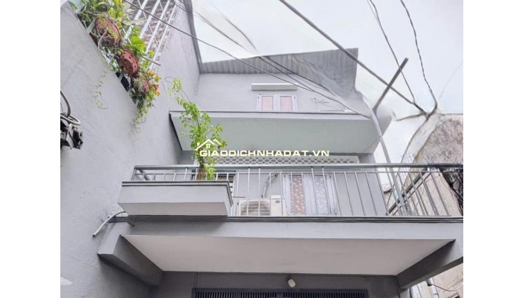 TT Q10 - 3 TẦNG - 62M2 Dtsd - NỞ HẬU 4.3M - GẦN METRO CMT8 – CHỈ NHỈNH 3.X TỶ
