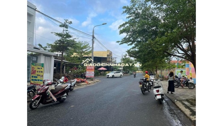 Bán lô đối diện chợ đêm Điện Dương giá thanh lý.Sổ đỏ cá nhân ,công chứng nhanh trong ngày