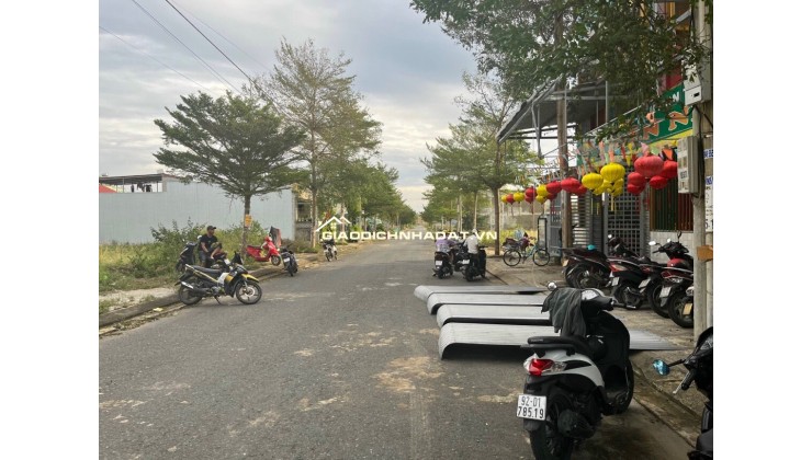 Bán lô đối diện chợ đêm Điện Dương giá thanh lý.Sổ đỏ cá nhân ,công chứng nhanh trong ngày