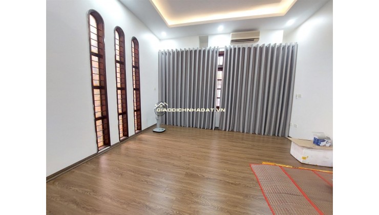 Bán nhà mặt phố Ngọc Lâm, Long Biên 68m2, 5 tầng, giá chỉ nhỉnh 20 tỷ
