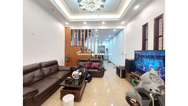 Bán nhà mặt phố Ngọc Lâm, Long Biên 68m2, 5 tầng, giá chỉ nhỉnh 20 tỷ