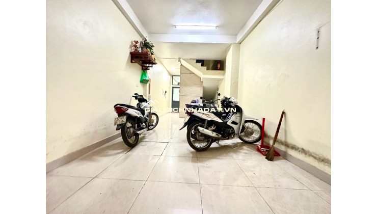 Cầu Giấy: vừa ở vừa cho thuê thu 35 triệu/tháng, 5 tầng thang máy, 9 phòng khép kín, giá nhỉnh 9 ty