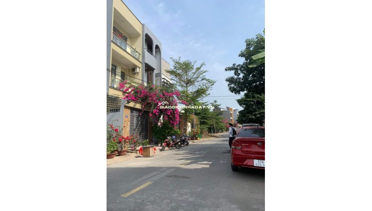 Nhà 2 tầng sạch, đẹp ở ngay  p8 quận 8 giá 7.x tỷ