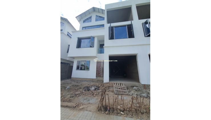 Bán biệt thự Vạn Xuân có sổ đỏ, hàng xóm Ciputra - DT 180m2 MT 12m 3 tầng 1 hầm - Giá đầu tư 38 tỷ