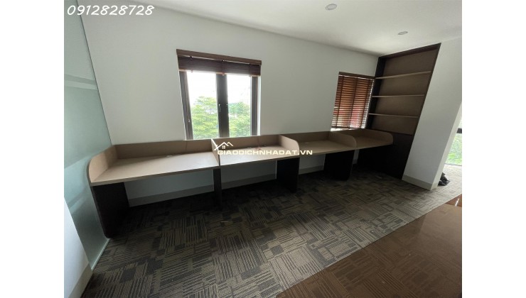 Cho thuê biệt thự ngõ 214 Nguyễn Xiển ,120m x 5 tầng 1 tum thông sàn , thang máy riêng có PCCC hiện đại
