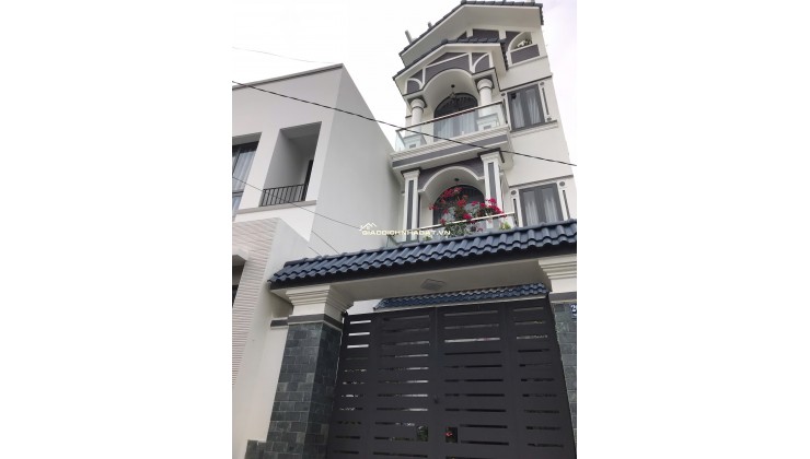 NHÀ MẶT TIỀN - QUẬN 11 - 4 TẦNG - 5PN GARA Ô TÔ - VIEW ĐẦM SEN ĐẸP MÊ - 0933151352