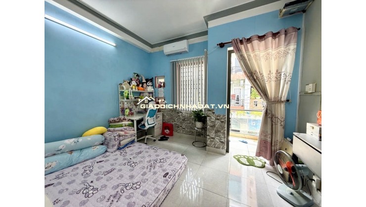 Ô TÔ NGỦ NHÀ - 4 TẦNG - 4M x 18M - KẾ BÊN EMART PHAN HUY ÍCH - GẦN MẶT TIỀN - NHỈNH 6 TỶ