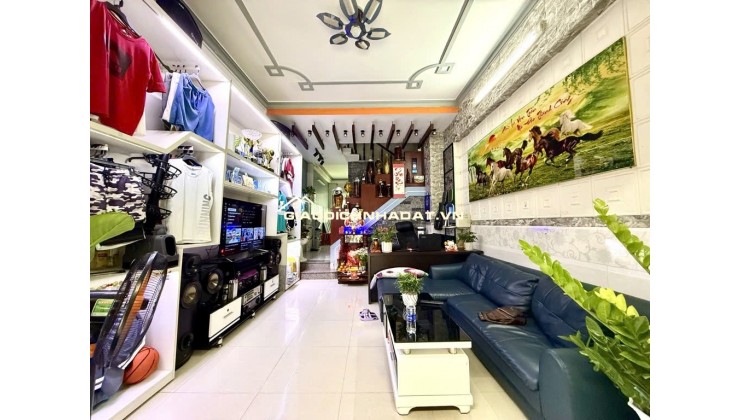 Ô TÔ NGỦ NHÀ - 4 TẦNG - 4M x 18M - KẾ BÊN EMART PHAN HUY ÍCH - GẦN MẶT TIỀN - NHỈNH 6 TỶ
