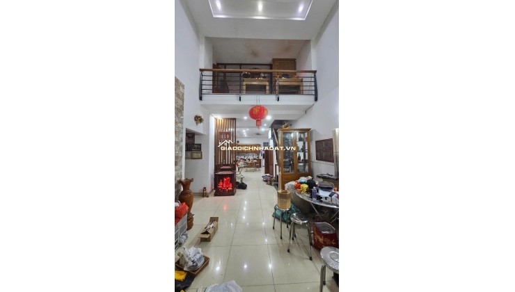 2  MĂTH HXT  ĐHT 42 - 200m2 (9,5x21) 2 sổ A4 - C4 - CHDV, VP Công Ty hoặc 2 căn 6 tầng - 60 tr/m2 rẻ nhất khu vực