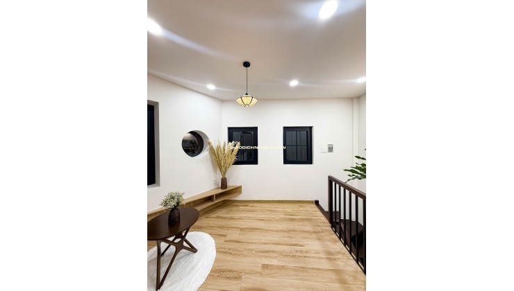 51TR/M2, NHÀ 2 TẦNG NGAY NGÃ 4 THỦ ĐỨC,5PN, HẺM XE HƠI 7 CHỖ