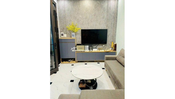 Nhà Võ Chí Công – 30m2 x 5 tầng – SÁT ĐƯỜNG LỚN – GIÁ 7.6 TỶ