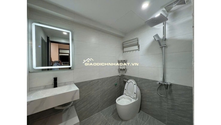 Nhà Phú Thượng – 35m2 x 5 tầng – GẦN CẦU NHẬT TÂN – GIÁ 7.9 TỶ