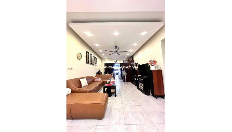 Nhà Phú Thượng – 35m2 x 5 tầng – GẦN CẦU NHẬT TÂN – GIÁ 7.9 TỶ