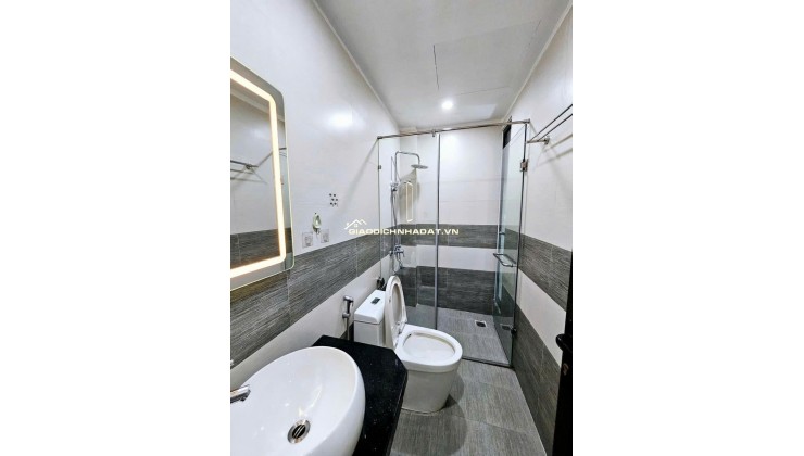 NHÀ TRẦN CUNG – NGÕ Ô TÔ – 5 TẦNG – PHÂN LÔ CAHN – 7 TỶ