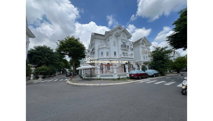 BIỆT THỰ ĐƠN LẬP ĐẲNG CẤP TẠI CITY LAND   Số 67 Đường Số 8 – Góc 2 mặt tiền SIÊU VỊ TRÍ. DT: 15x20m – CN: 300m², H. 4T, TM. Giá: 75 tỷ TL