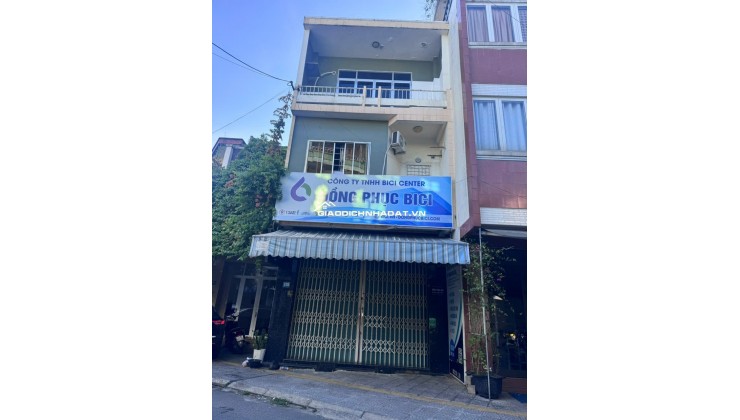 BÁN NHÀ MẶT TIỀN 132 ĐỖ QUANG, 46M 3 TẦNG 3PN3VS HƯỚNG ĐÔNG NAM. 6,9TỶ, LH 0905113070.