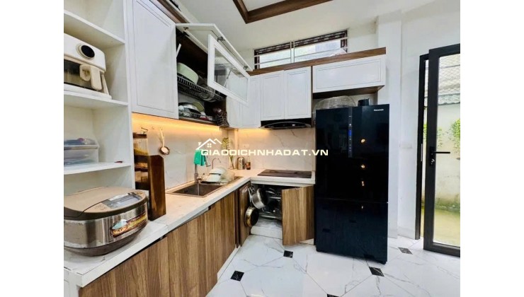 Lô góc, Trương Định DT45m x 5 tầng, full nội thất. Gala ô tô, ngõ thông thoáng, KD đỉnh