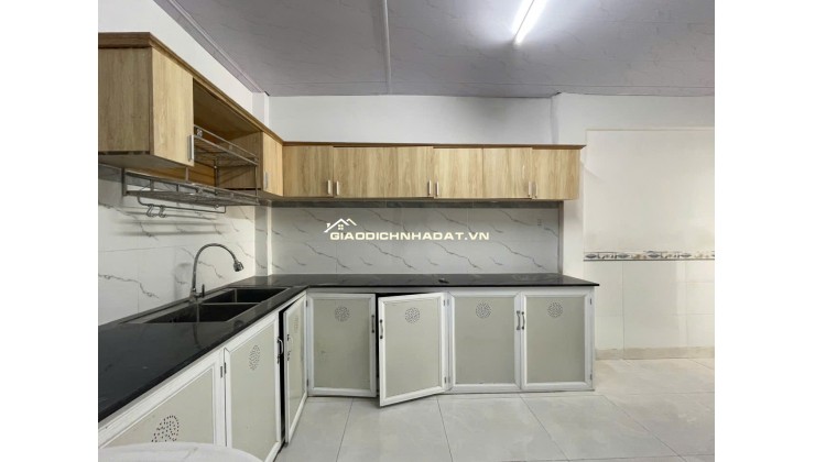 Nhà Cấp 4 Gác Lửng Đẹp– HXH – Gần Nguyễn Ảnh Thủ – Chỉ 3 Tỷ 3x Triệu