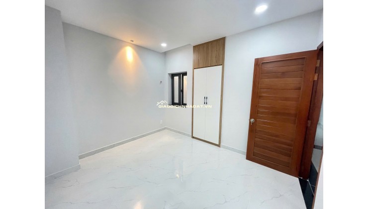 NHÀ HẺM XE TẢI 8M TRỊNH ĐÌNH TRỌNG - 100M2 - 3 TẦNG - GIÁ 10 TỶ X. LH:0903945067