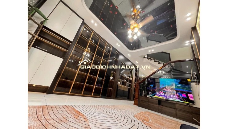 Lê Trọng Tấn - Thanh Xuân DT44m x 4 tầng, full nội thất. Ô tô đỗ cửa, gần phố, Kd đỉnh