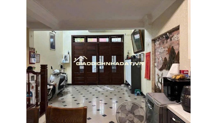 Chính chủ bán nhà 5 tầng diện tích 40m2 mặt tiền 4.5m mặt Phố Lý Thường Kiệt Hà Đông giá 13.6 tỷ