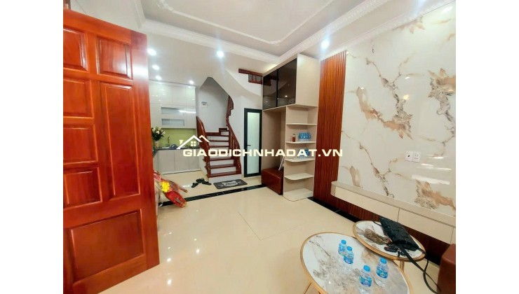 Trung tâm quận Hai Bà Trưng - Lê Thanh Nghị DT32m x 5 tầng, MT7.2m, nhà đẹp, gần phố