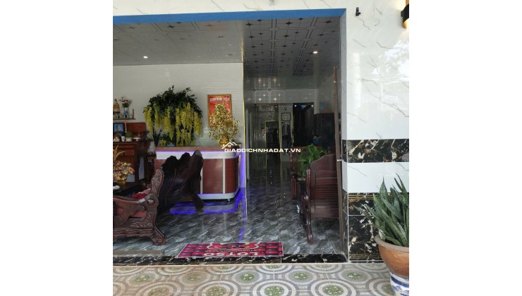 BÁN NHÀ NGHỈ MẶT TIỀN NGAY TTTP  HẬU GIANG, 177,2M2 THỔ CƯ 100%, CHỈ 7 TỶ. LH: 0982274289