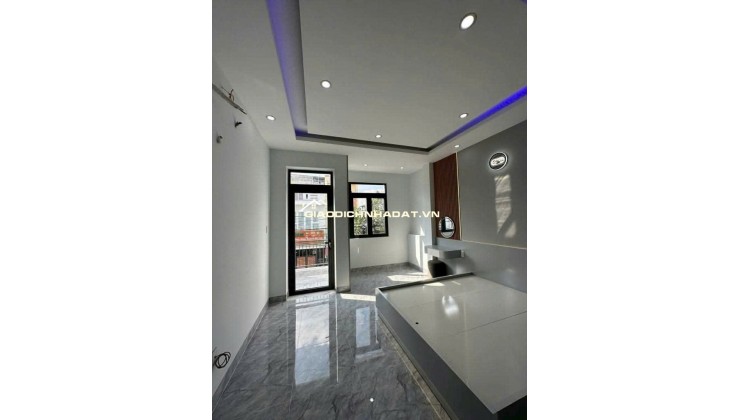 Nhà 5 tầng đẹp không tì vết, Chiến Lược, Bình Tân Chỉ 8 tỷ