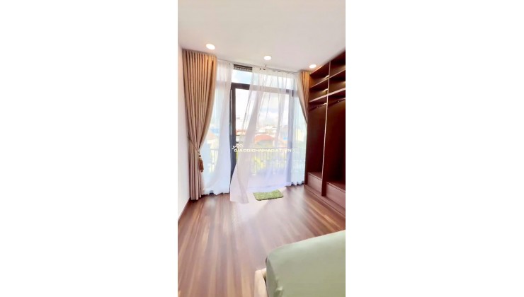 BÁN NHÀ PHÚ NHUẬN- MẶT TIỀN NGUYỄN TRỌNG TUYỂN- 4 TẦNG 3 PHÒNG NGỦ NỘI THẤT NGHỈ DƯỠNG: Nhỉnh 7 Tỷ