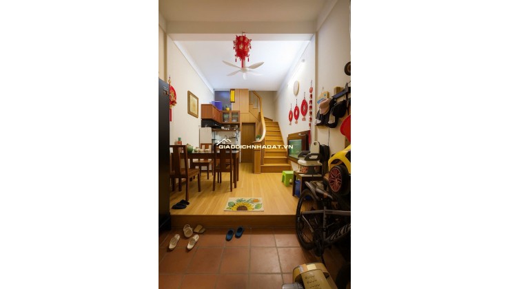 Cần bán nhà Núi Trúc 27m² x 6 tầng, gần Giảng Võ, Kim Mã, giá hợp lý