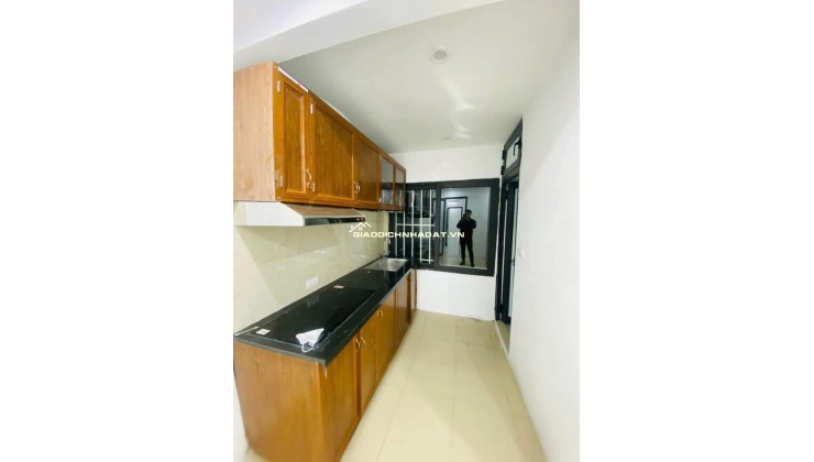 THANH XUÂN NGÕ RỘNG GẦN PHỐ BÁN ĐẤT TẶNG NHÀ 4 TẦNG 50M2 Ở LUÔN