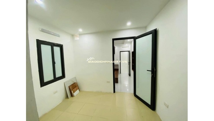 THANH XUÂN NGÕ RỘNG GẦN PHỐ BÁN ĐẤT TẶNG NHÀ 4 TẦNG 50M2 Ở LUÔN