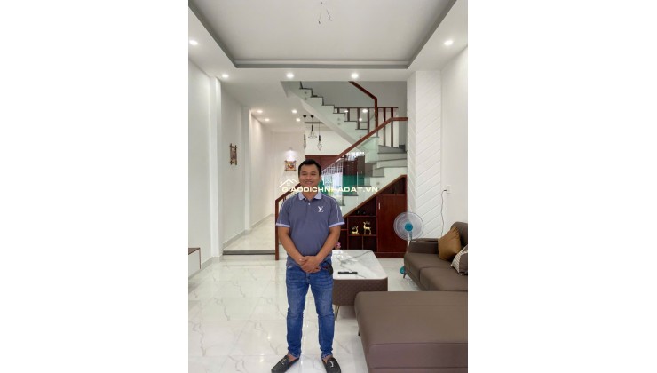 CHỈ 5X TỶ - CÓ NGAY SIÊU PHẨM NHÀ 3 TẦNG HXH TẠI QUẬN 9 - TẶNG FULL NỘI THẤT NỬA TỶ. LH:0906857033.