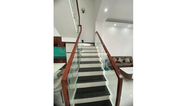CHỈ 5X TỶ - CÓ NGAY SIÊU PHẨM NHÀ 3 TẦNG HXH TẠI QUẬN 9 - TẶNG FULL NỘI THẤT NỬA TỶ. LH:0906857033.