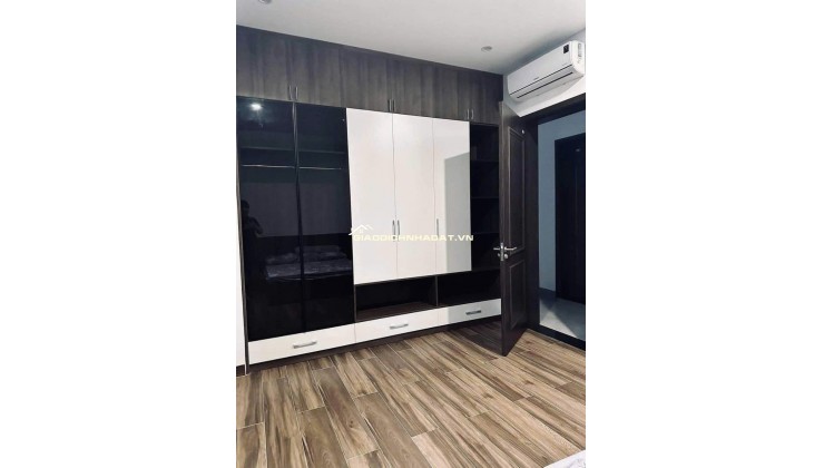 XUÂN LA TÂY HỒ - CĂN HỘ 3 NGỦ 3 WC 2 BAN CÔNG 132m GIÁ 9 TỶ HƠN