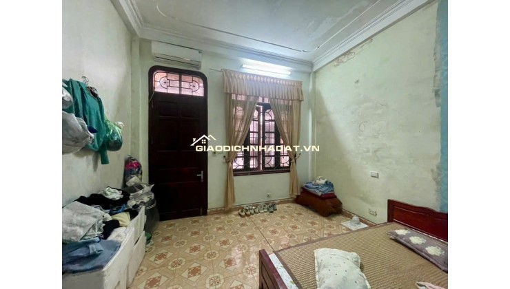 Cần tiền em bán gấp nhà Phố Kim Đồng 57m*4  Tầng, ba bước ra phố giá 9,3 tỷ