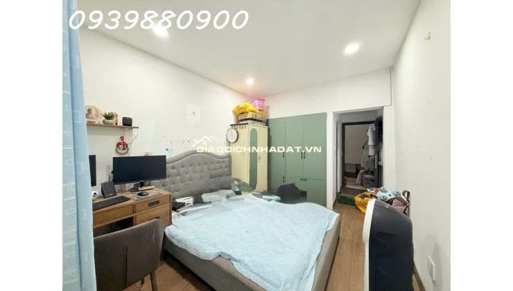 Nhà 3 tầng hẻm nhựa Nguyễn Văn Đậu.