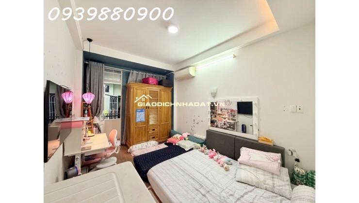 Nhà 3 tầng hẻm nhựa Nguyễn Văn Đậu.