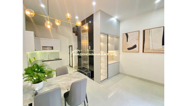 NHÀ ĐẸP NGAY TT QUẬN THANH XUÂN, 5 TẦNG THANG MÁY Ở LUÔN, CHỈ 7,X TỶ. LH:0908882298