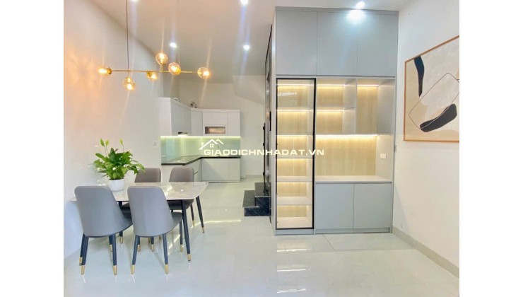 NHÀ ĐẸP NGAY TT QUẬN THANH XUÂN, 5 TẦNG THANG MÁY Ở LUÔN, CHỈ 7,X TỶ. LH:0908882298