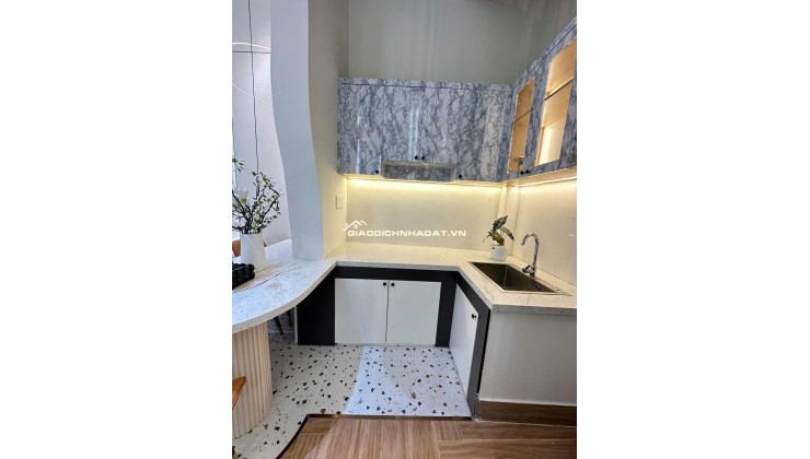 Siêu Phẩm HXH PHẠM VĂN HAI P5 Tân Bình - Nhà 3 Tầng Ngay Trung Tâm Giáp Ranh Q3 Q10