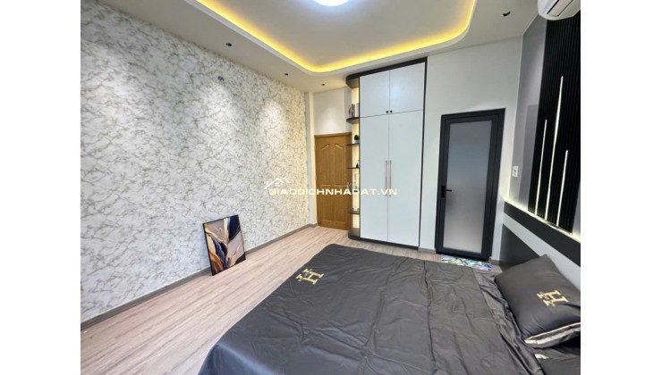 Siêu Phẩm HXH PHẠM VĂN HAI P5 Tân Bình - Nhà 3 Tầng Ngay Trung Tâm Giáp Ranh Q3 Q10