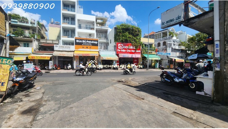 Nơ Trang Long - 4 tầng - 59m2 - 5,5 Tỷ.
