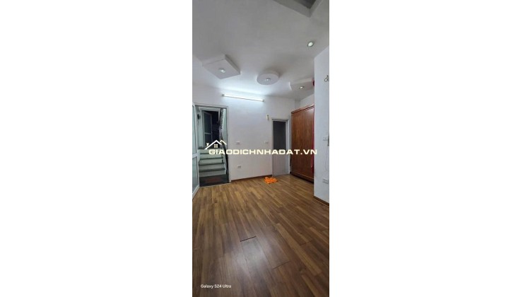 Lô góc, Bạch Mai DT40m x 5 tầng, MT 6m. Ngay sát mặt phố, nhà đẹp, dân xây chắc chắn